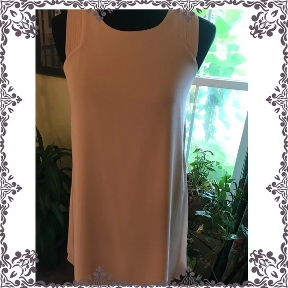 BEAUTIFUL BLUSH TOP💕💕💕 - Picture 2 of 8